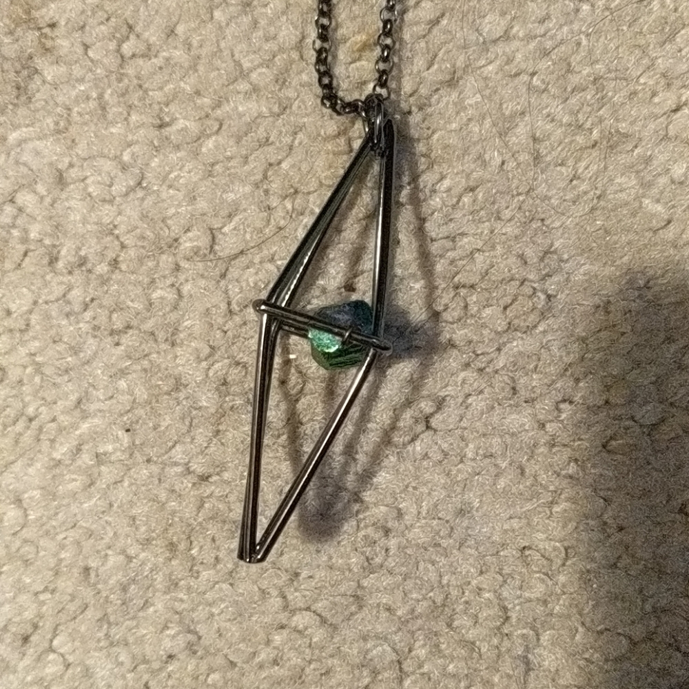 Pendant necklace
